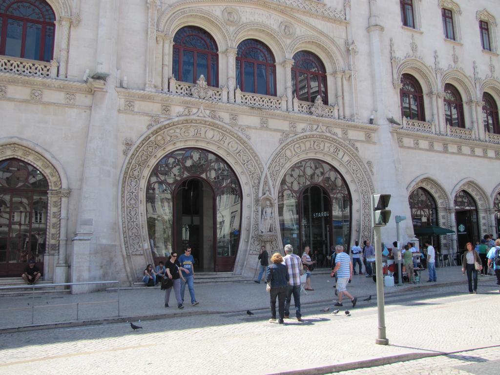 Remodeled Historic Apartment In Bairro Alto Lisboa Exterior foto