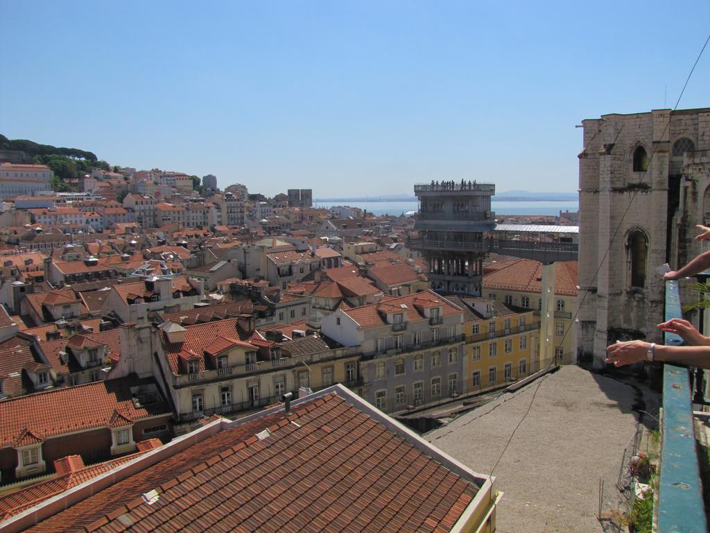 Remodeled Historic Apartment In Bairro Alto Lisboa Exterior foto