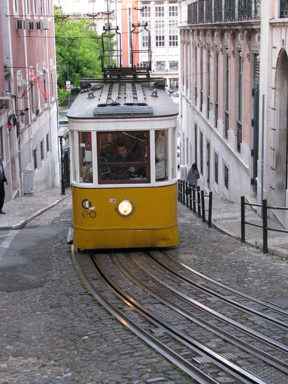 Remodeled Historic Apartment In Bairro Alto Lisboa Zimmer foto